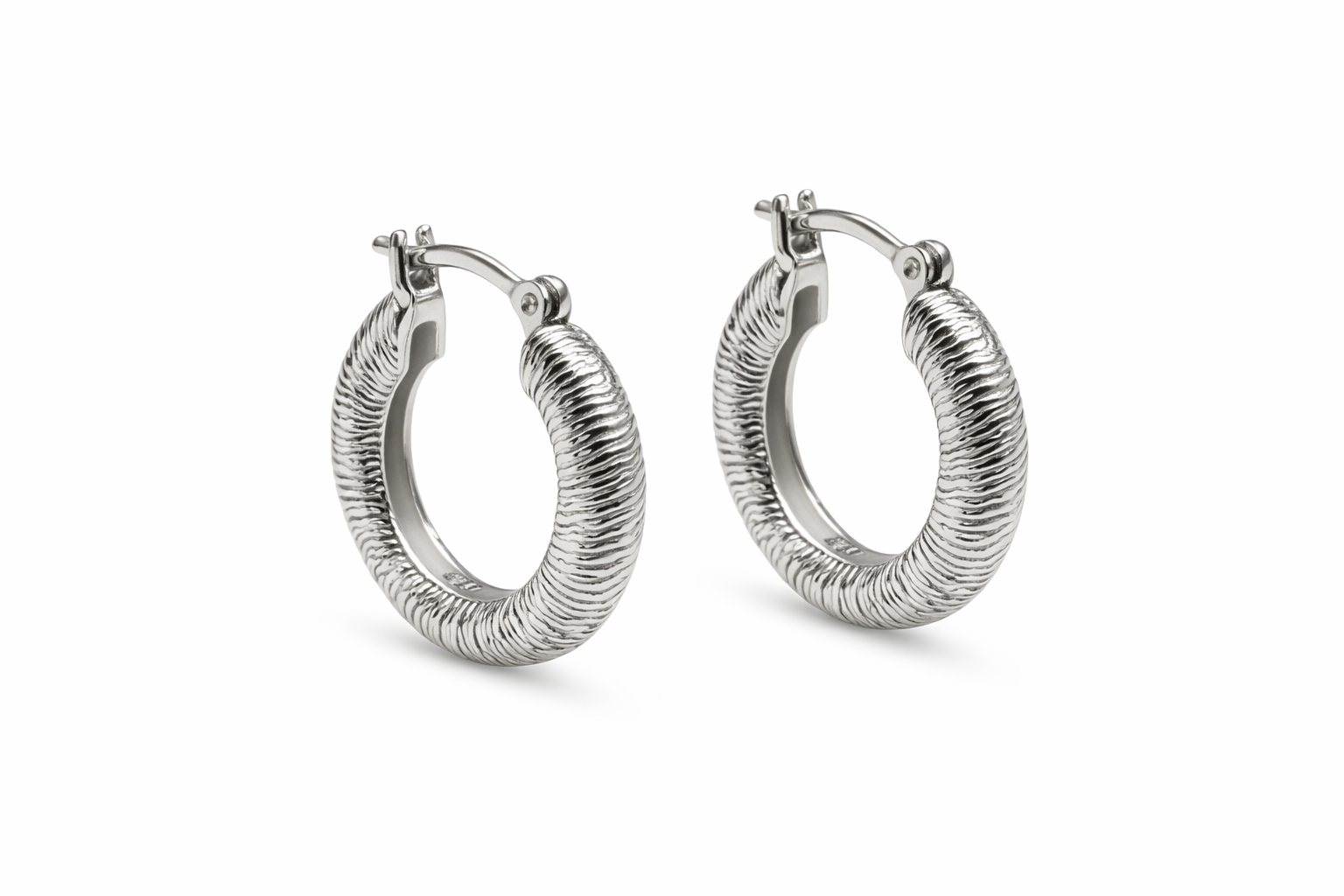 Pendientes de aro texturizados en Plata 925