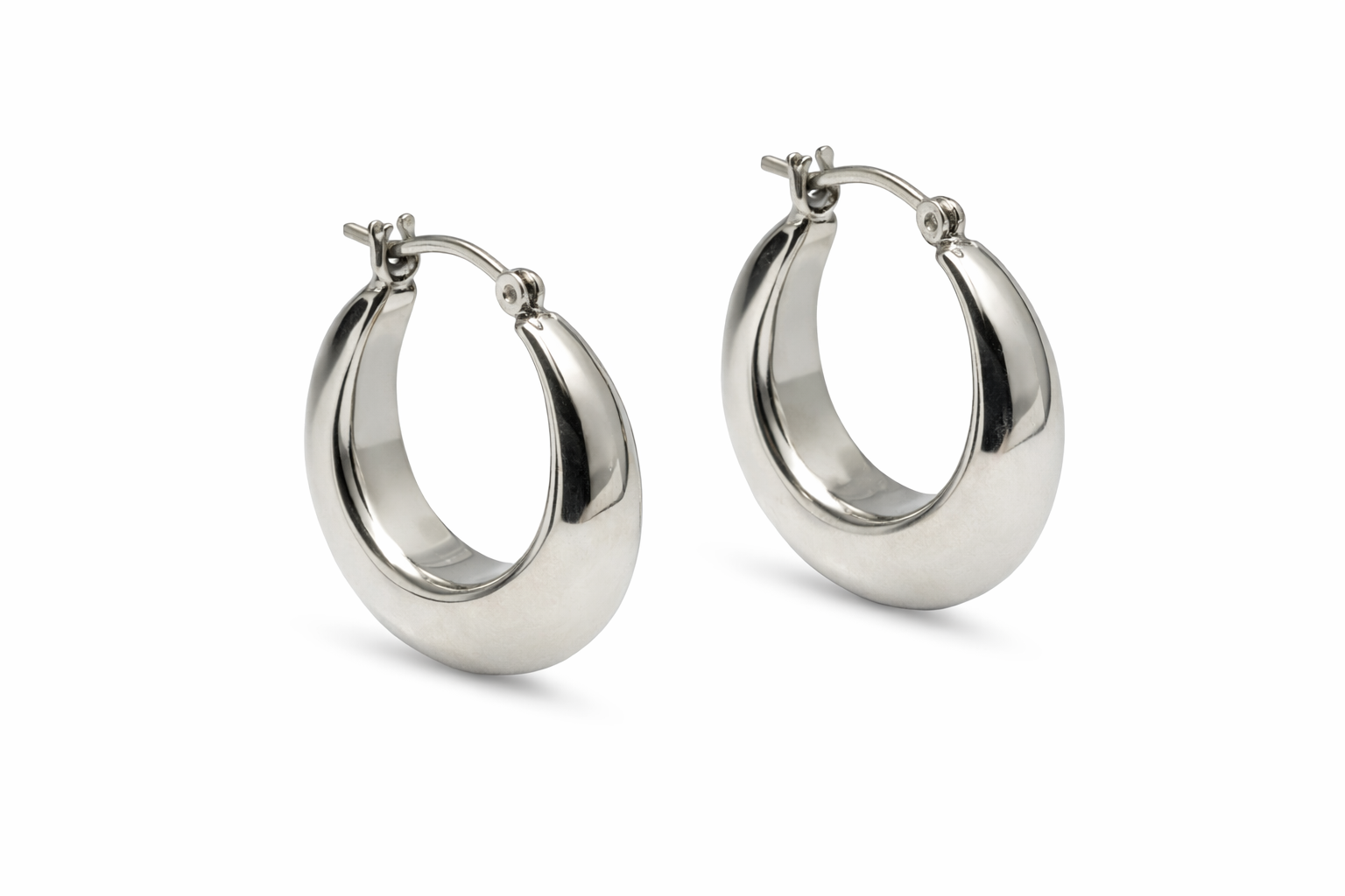 Pendientes de aro ancho tipo gota en Plata 925