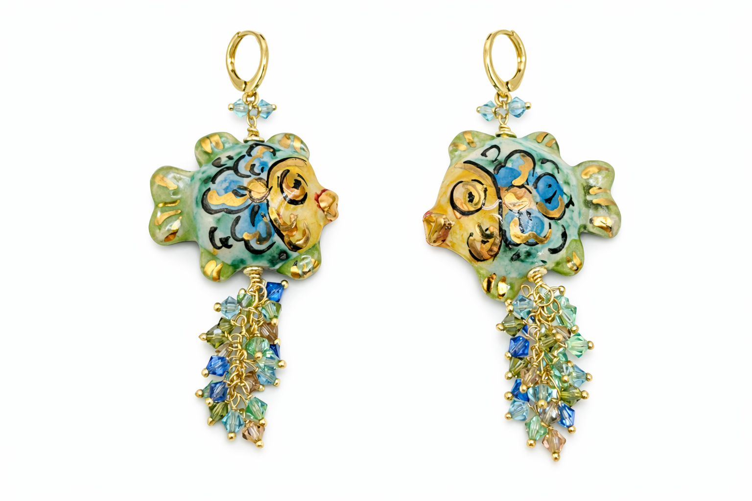 Pendientes Pez Mediterráneo  Cerámica siciliana pintada a mano con lustre de oro puro y cristales Swarovski