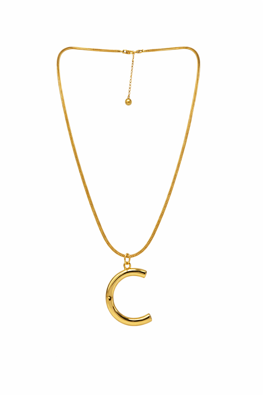 Collar con colgante inicial C en acabado dorado brillante