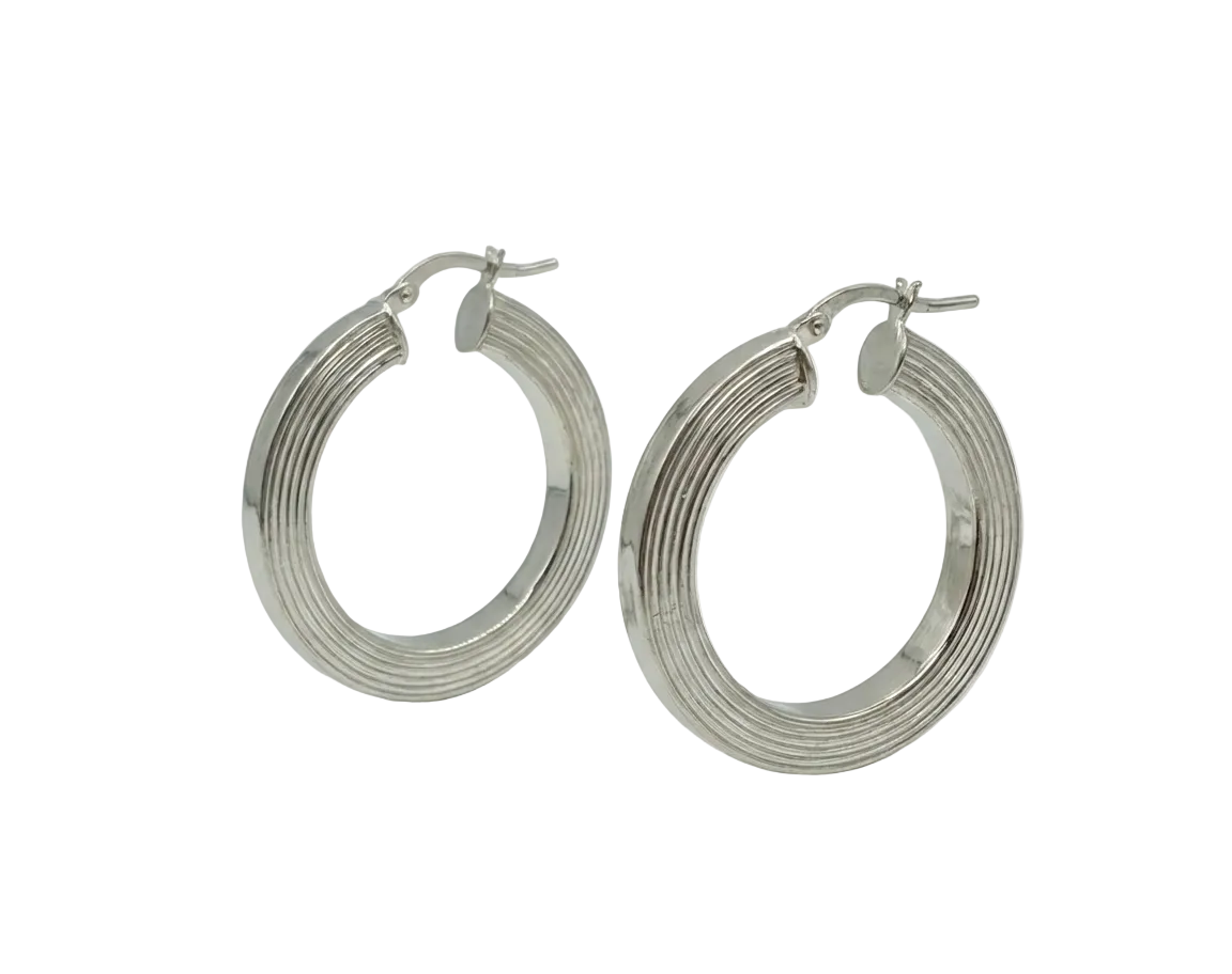 Pendientes Aro Acanalado Grande en Plata de Ley 925